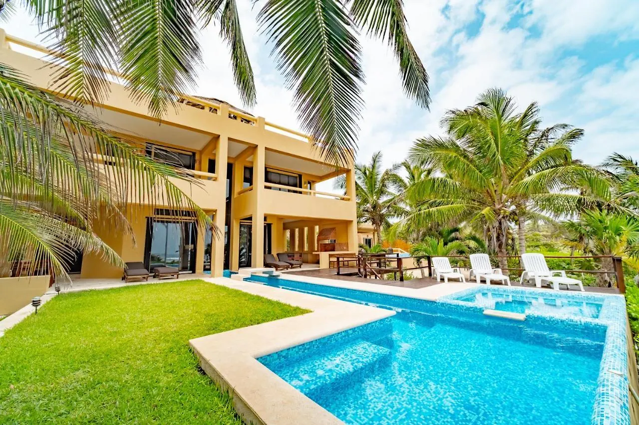 Casa Kukulcan - Seafront Villa, Punta Sur, Akumal, Maya Riveria Villa Akumal