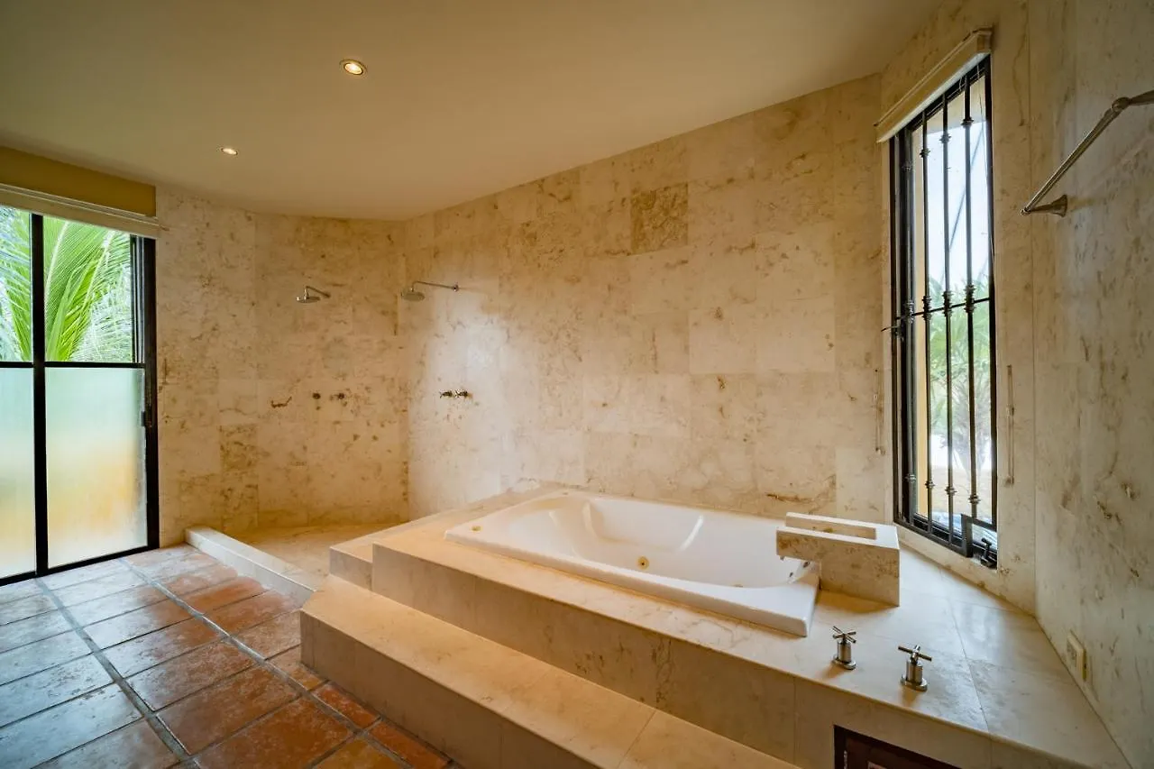 Vila Casa Kukulcan - Seafront Villa, Punta Sur, Akumal, Maya Riveria
